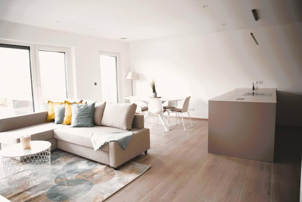 Beautiful 2br In Kirchberg Appartement *